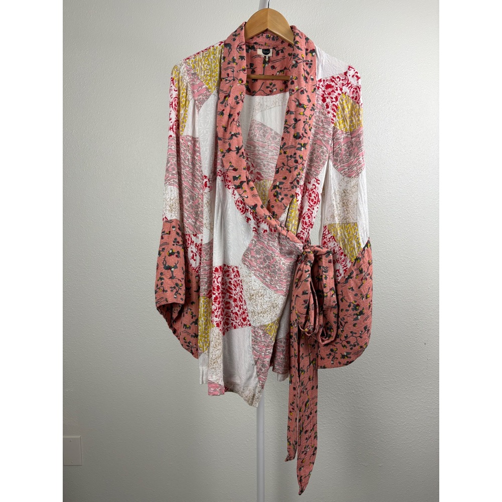 Floreat Anthropologie Patchwork Floral Bell Sleeve Wrap Robe Pink XS/S